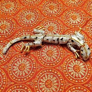 Rhinestone lizard pin